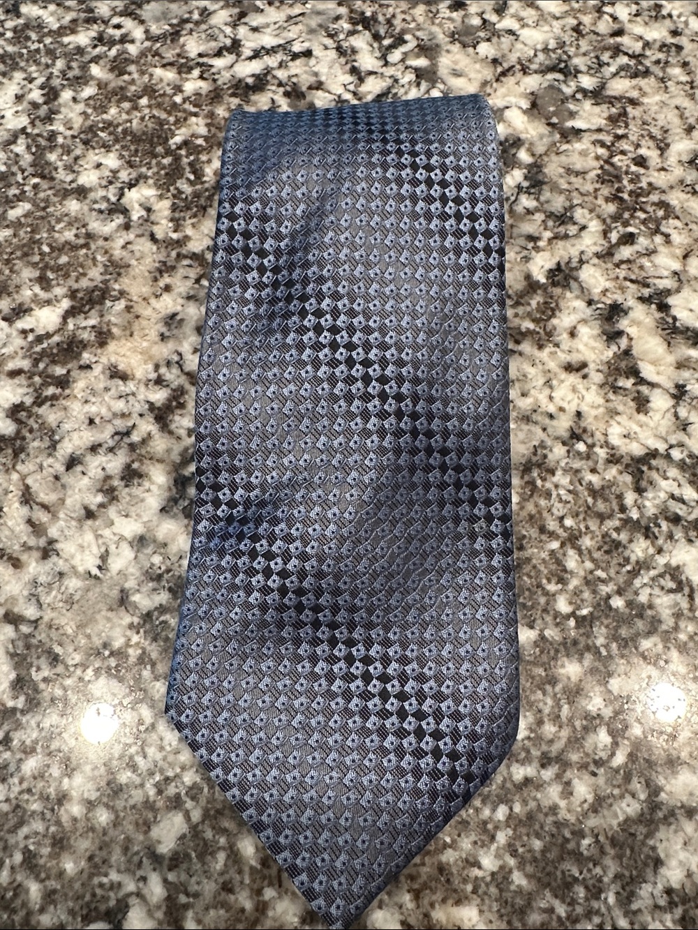 Kenneth Cole Blue Patterned Tie 100% Imported Silk